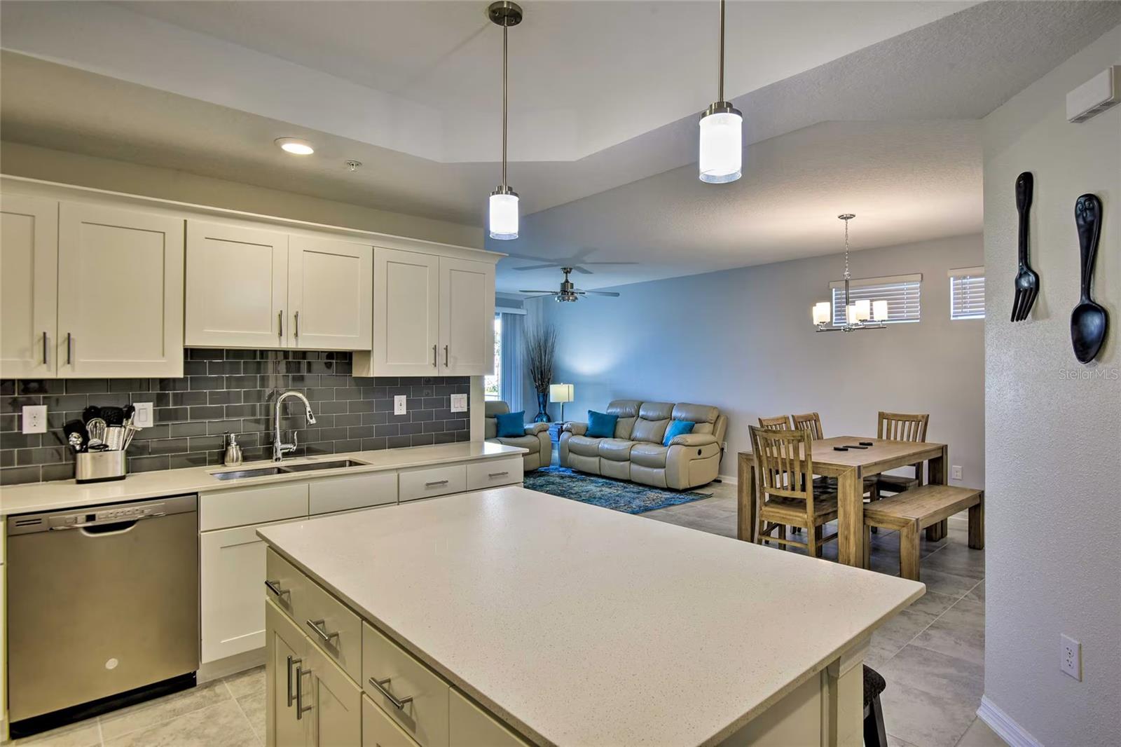 THE TERRACES AT STOREY LAKE CONDO 2 PH 5 - Residential
