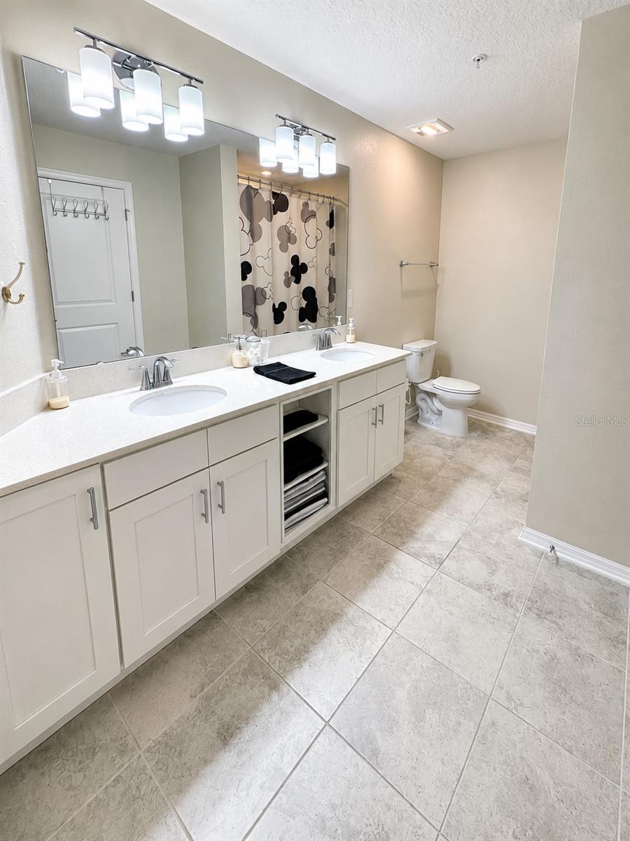 THE TERRACES AT STOREY LAKE CONDO 2 PH 5 - Residential