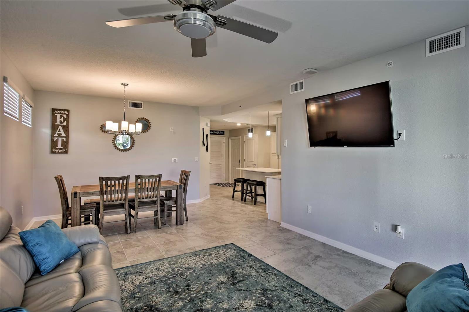 THE TERRACES AT STOREY LAKE CONDO 2 PH 5 - Residential