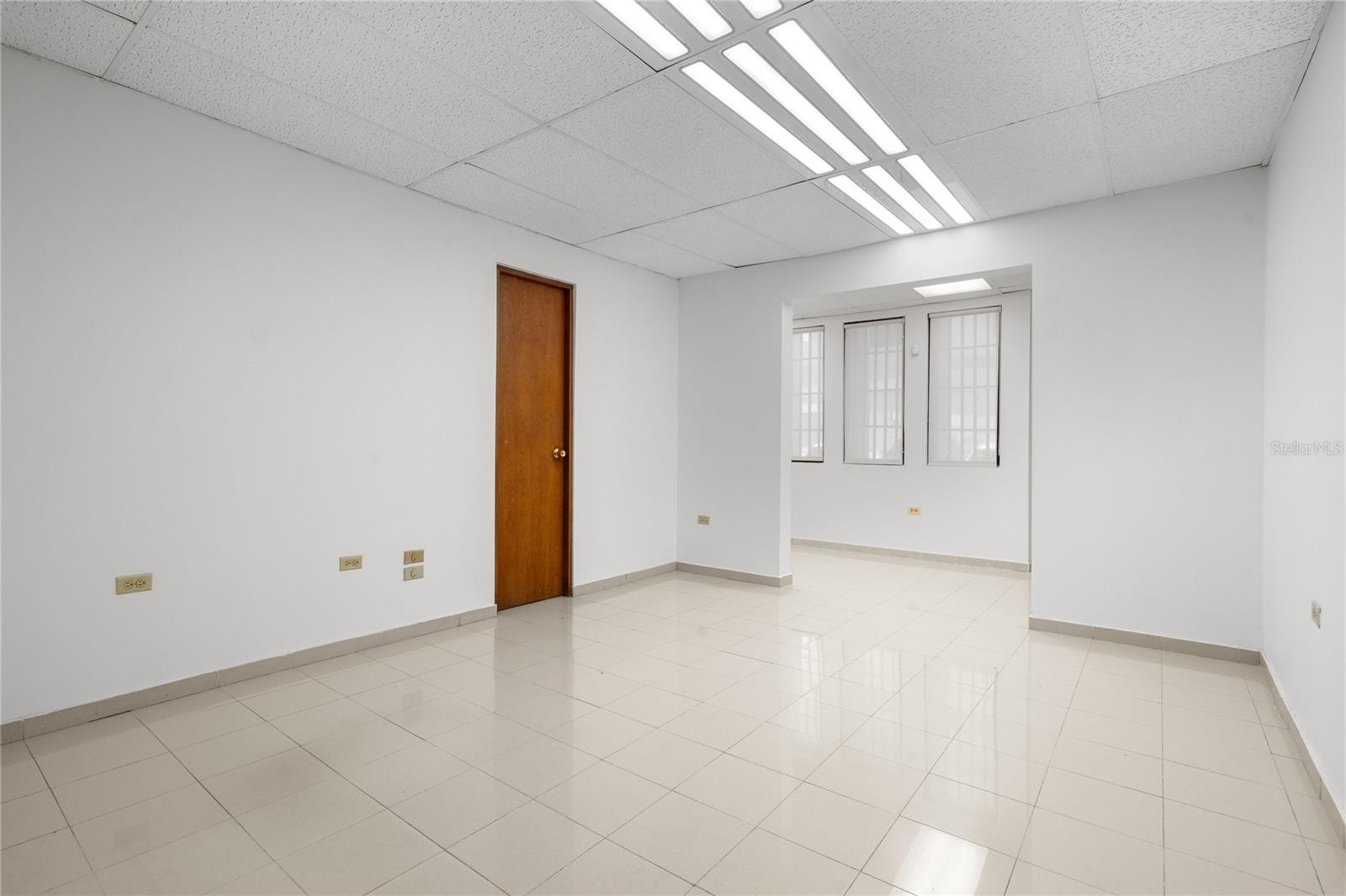 HATO REY - Commercial Lease