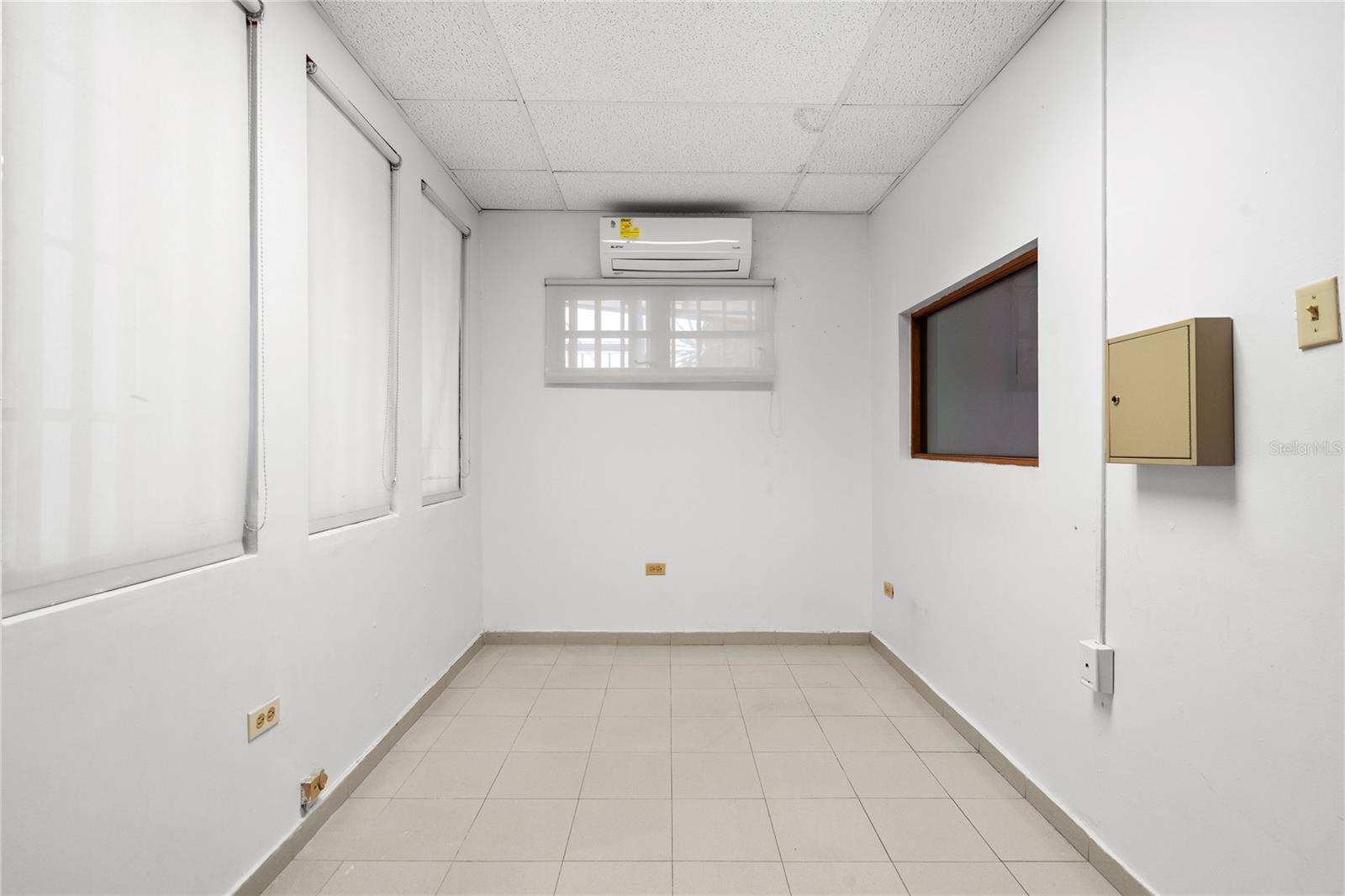 HATO REY - Commercial Lease