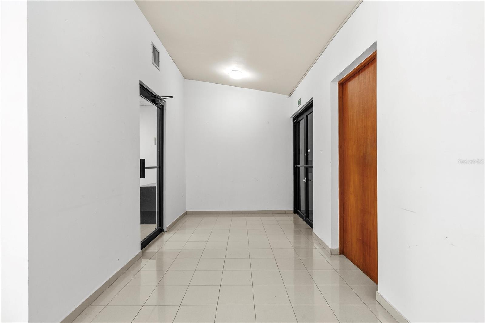 HATO REY - Commercial Lease