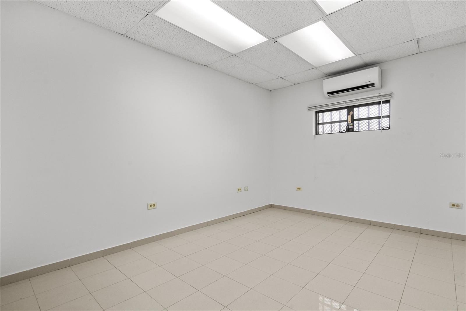 HATO REY - Commercial Lease