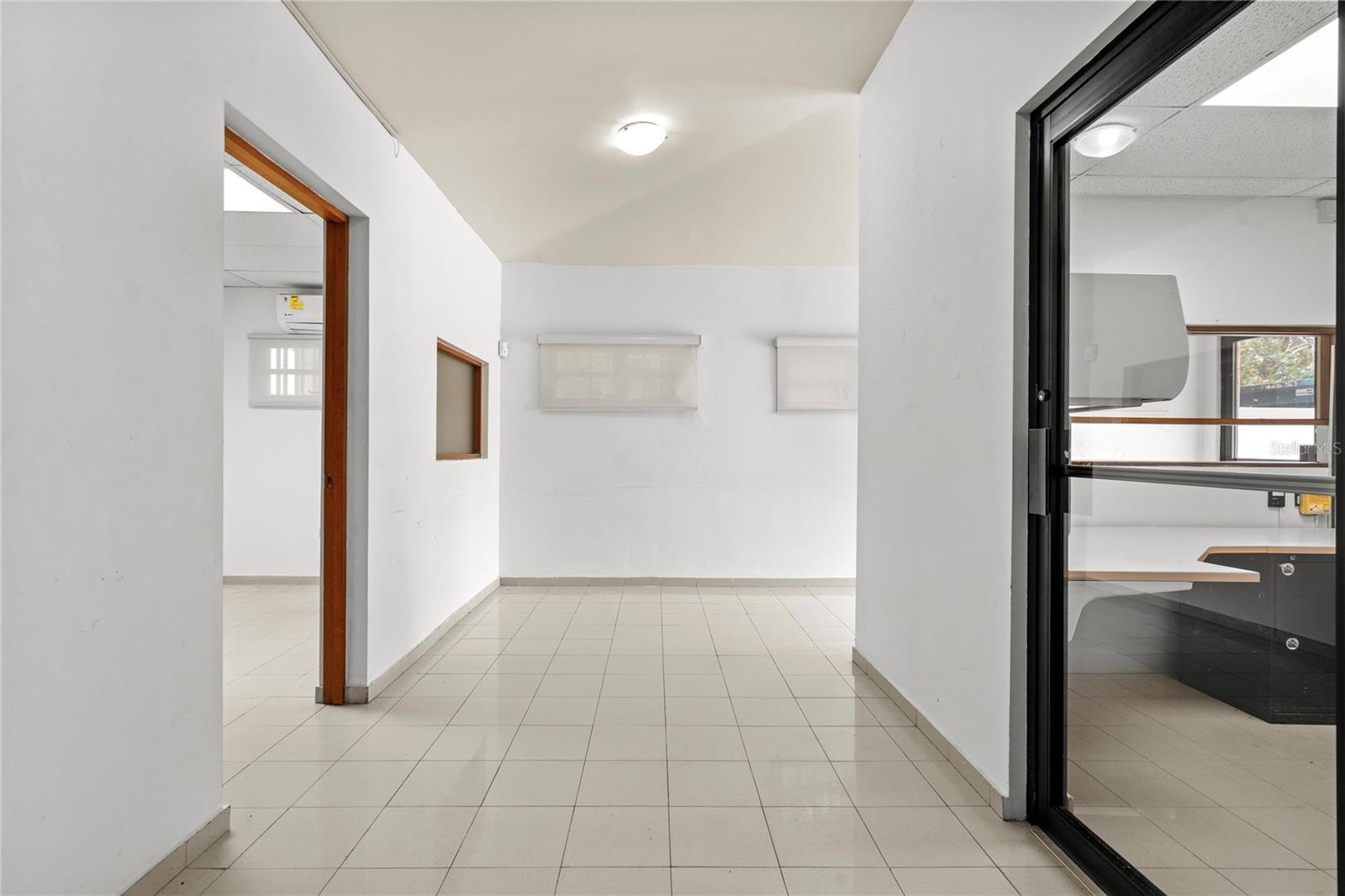 HATO REY - Commercial Lease