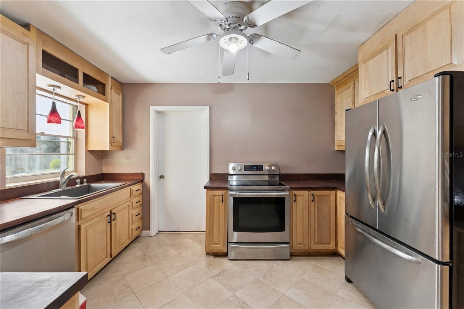 ALBERT LEE RIDGE ADD 02 - Residential