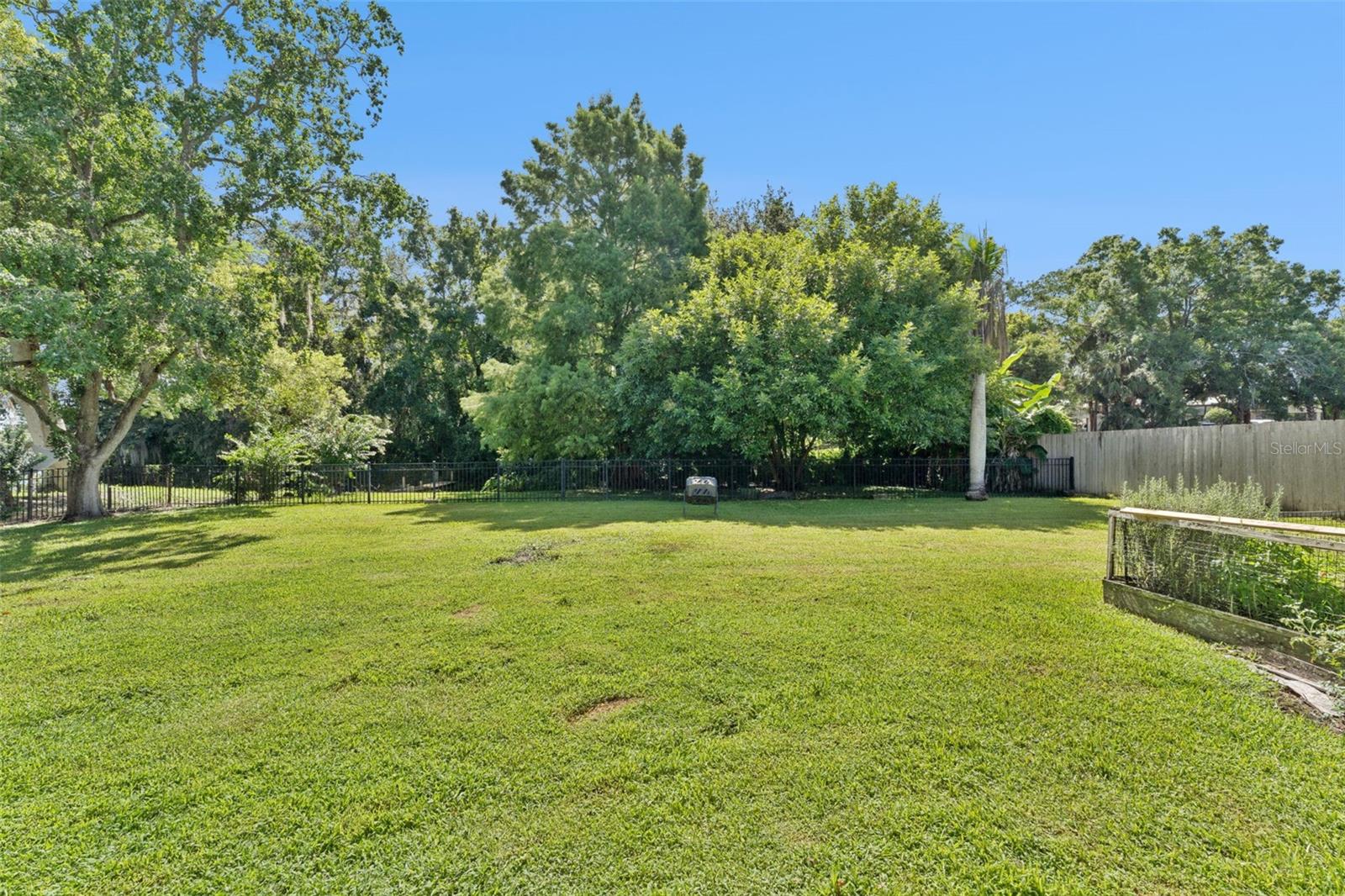 ALBERT LEE RIDGE ADD 02 - Residential