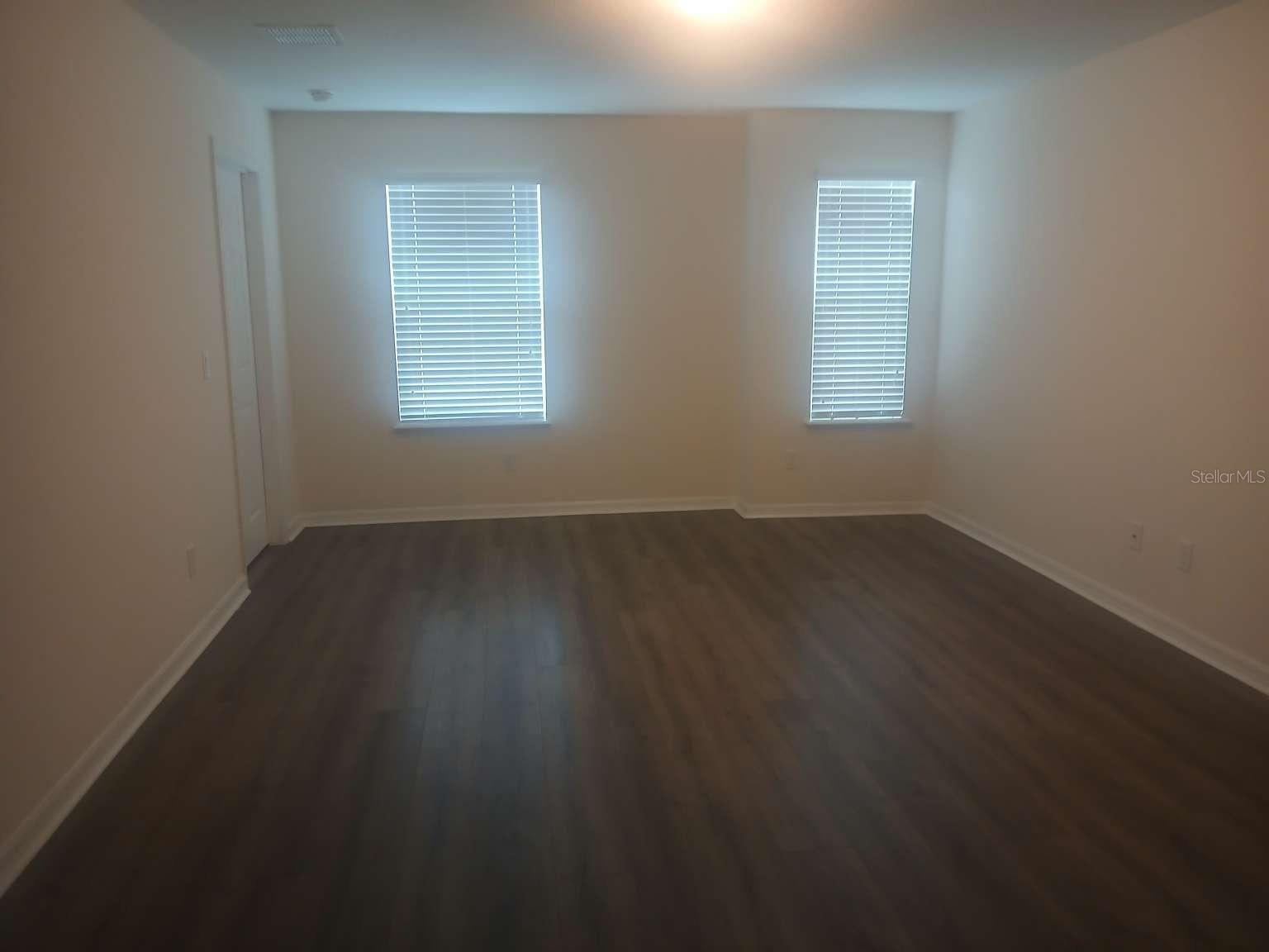 JOHN LAKE POINTE - Residential