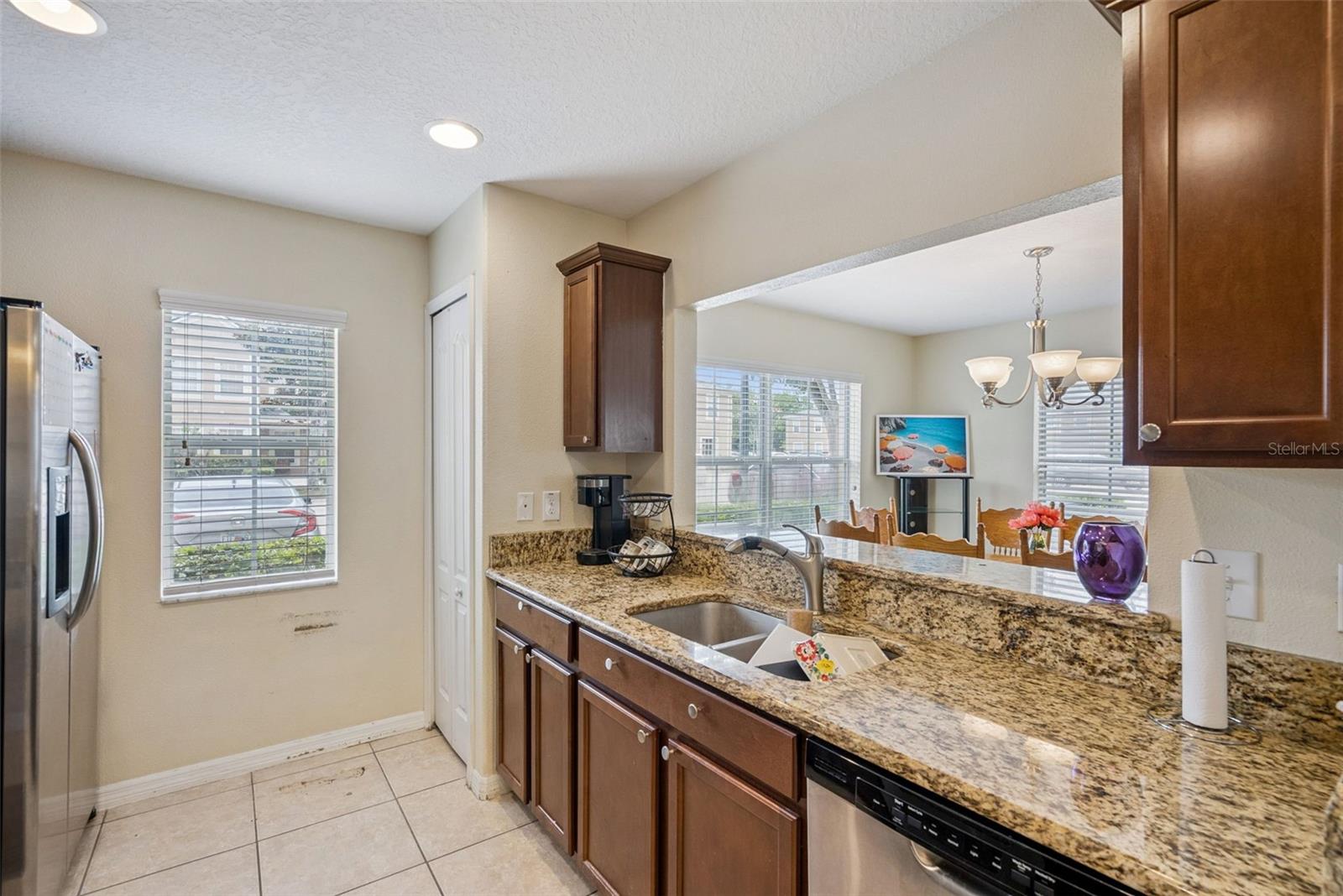 AMBERLEE TWNHMS - Residential