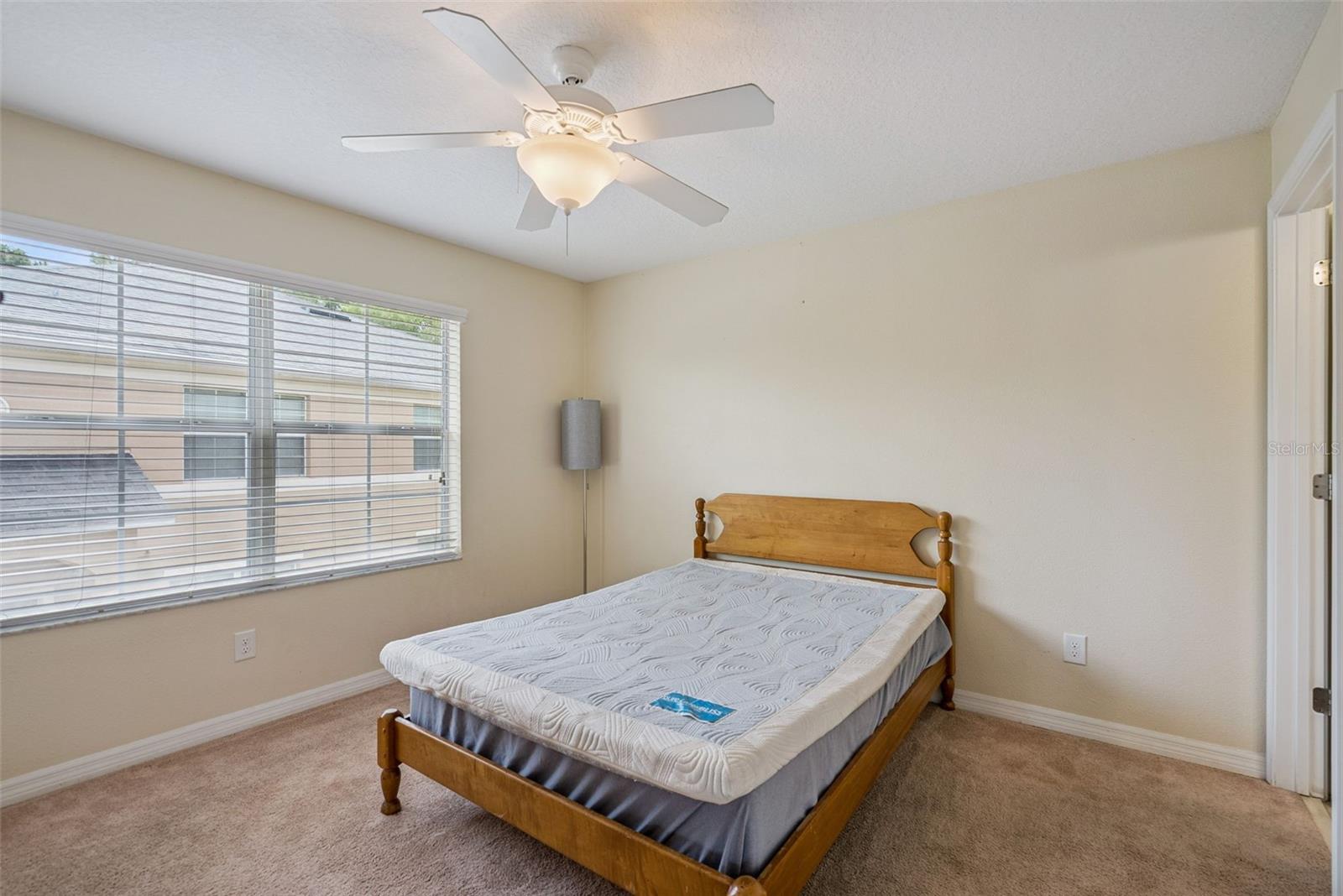 AMBERLEE TWNHMS - Residential