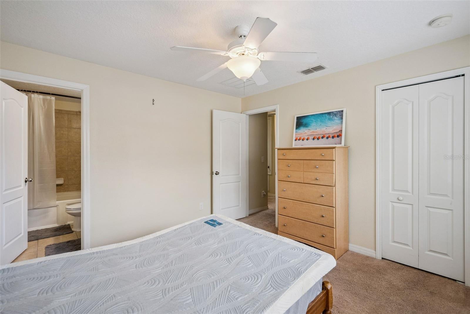 AMBERLEE TWNHMS - Residential