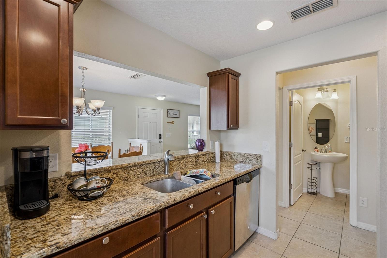AMBERLEE TWNHMS - Residential