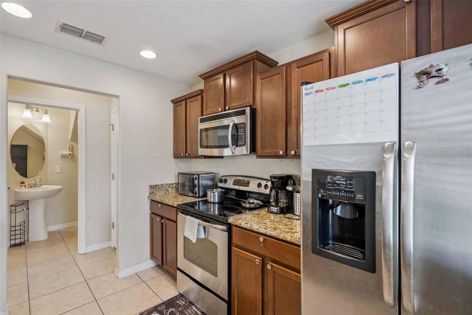 AMBERLEE TWNHMS - Residential