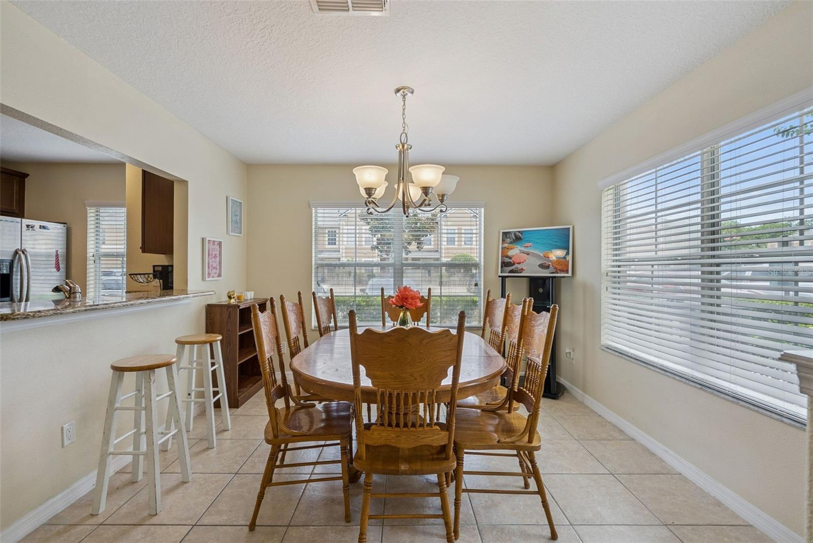 AMBERLEE TWNHMS - Residential