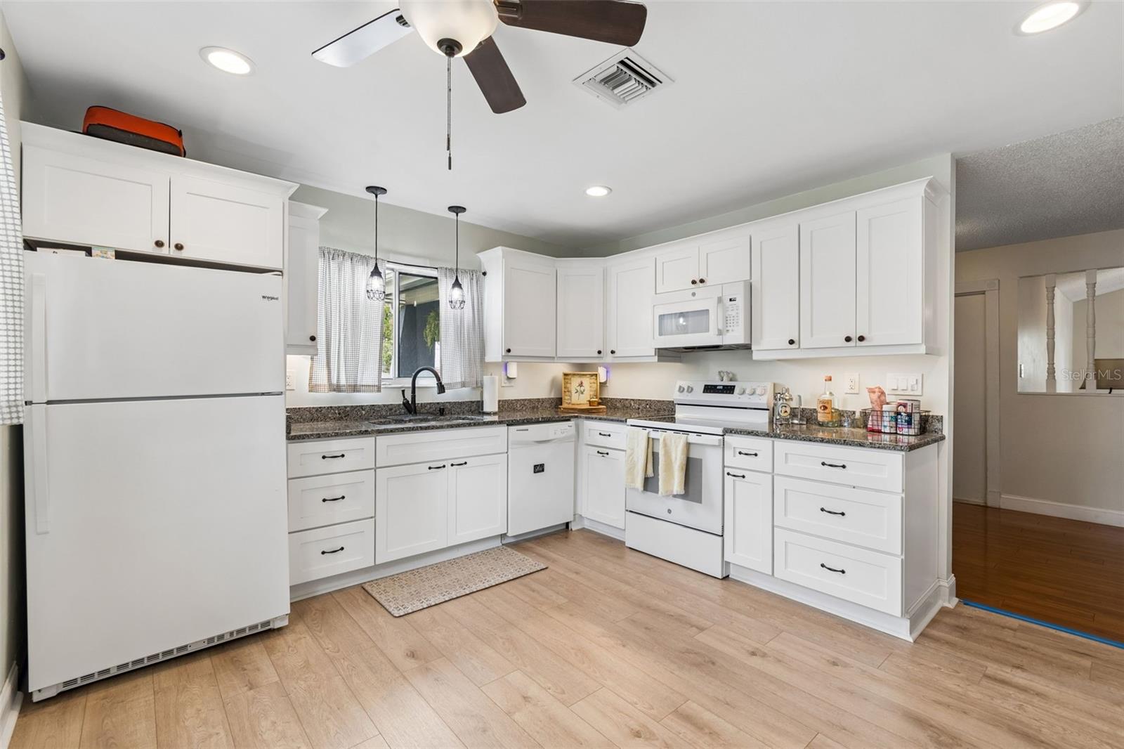 BEACON MEADOWS UNIT 1 - Residential