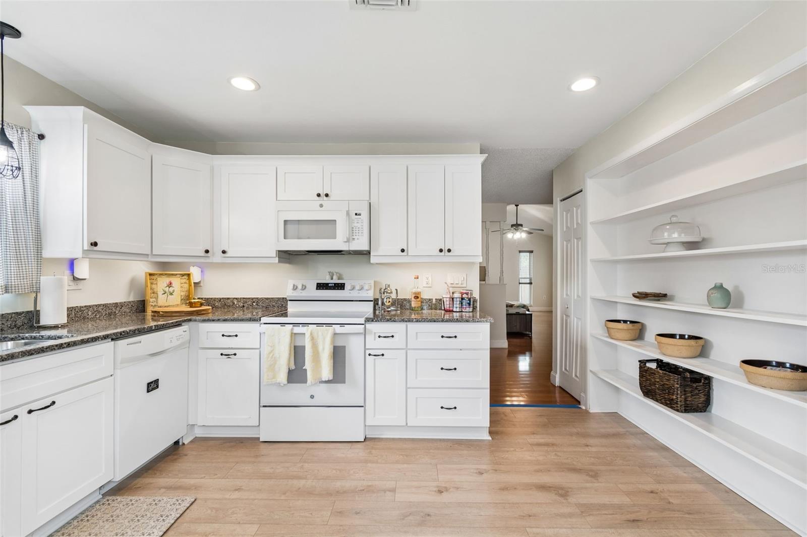 BEACON MEADOWS UNIT 1 - Residential