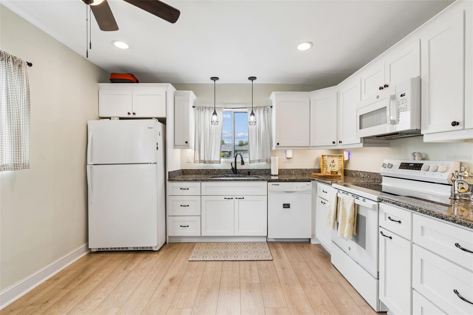 BEACON MEADOWS UNIT 1 - Residential