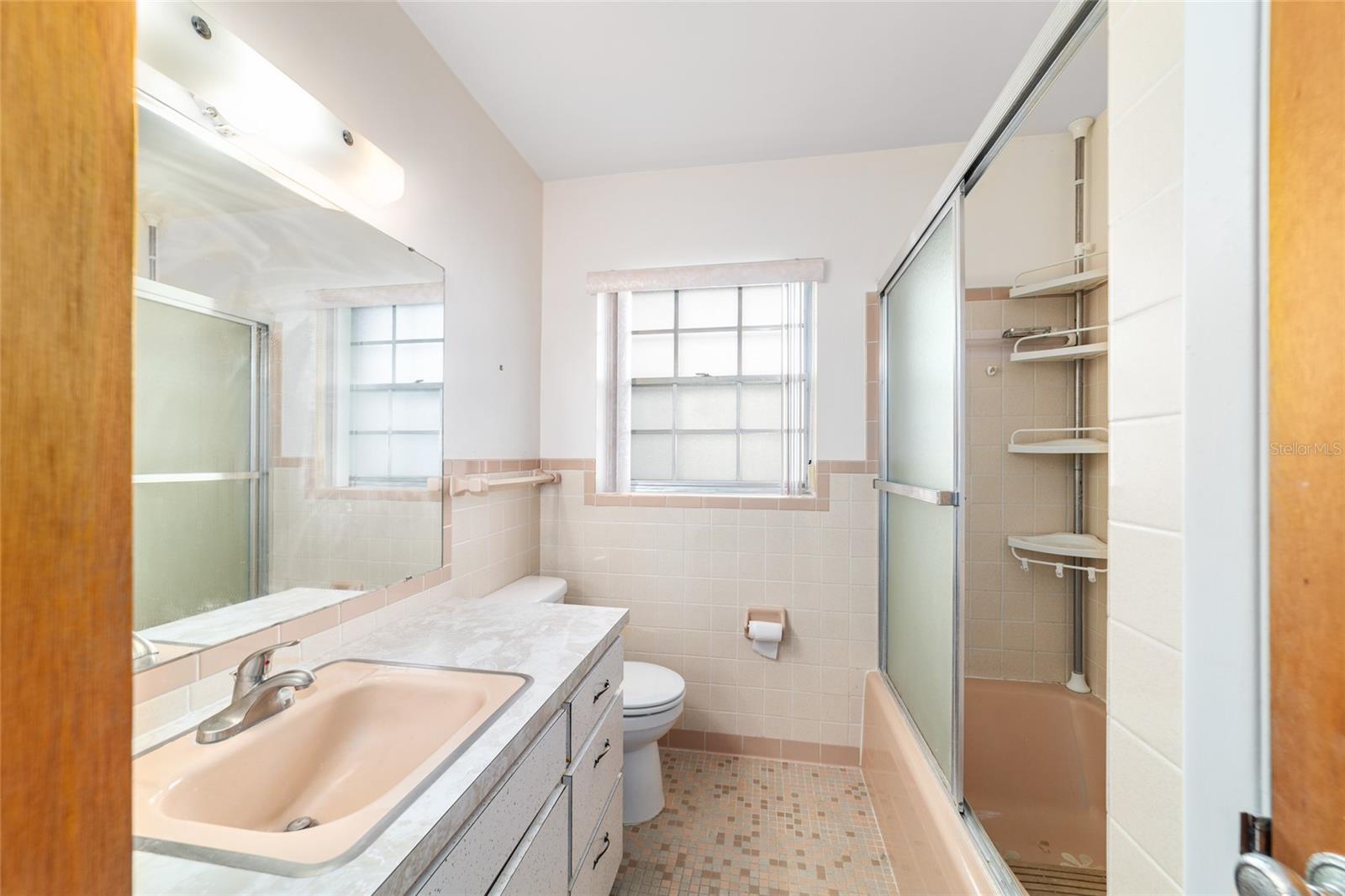 CRESCENT COVE FIRST ADD - Residential