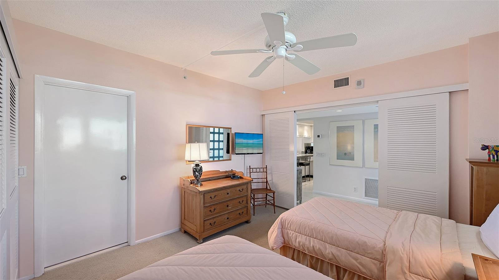 BEACHPLACE III - Residential