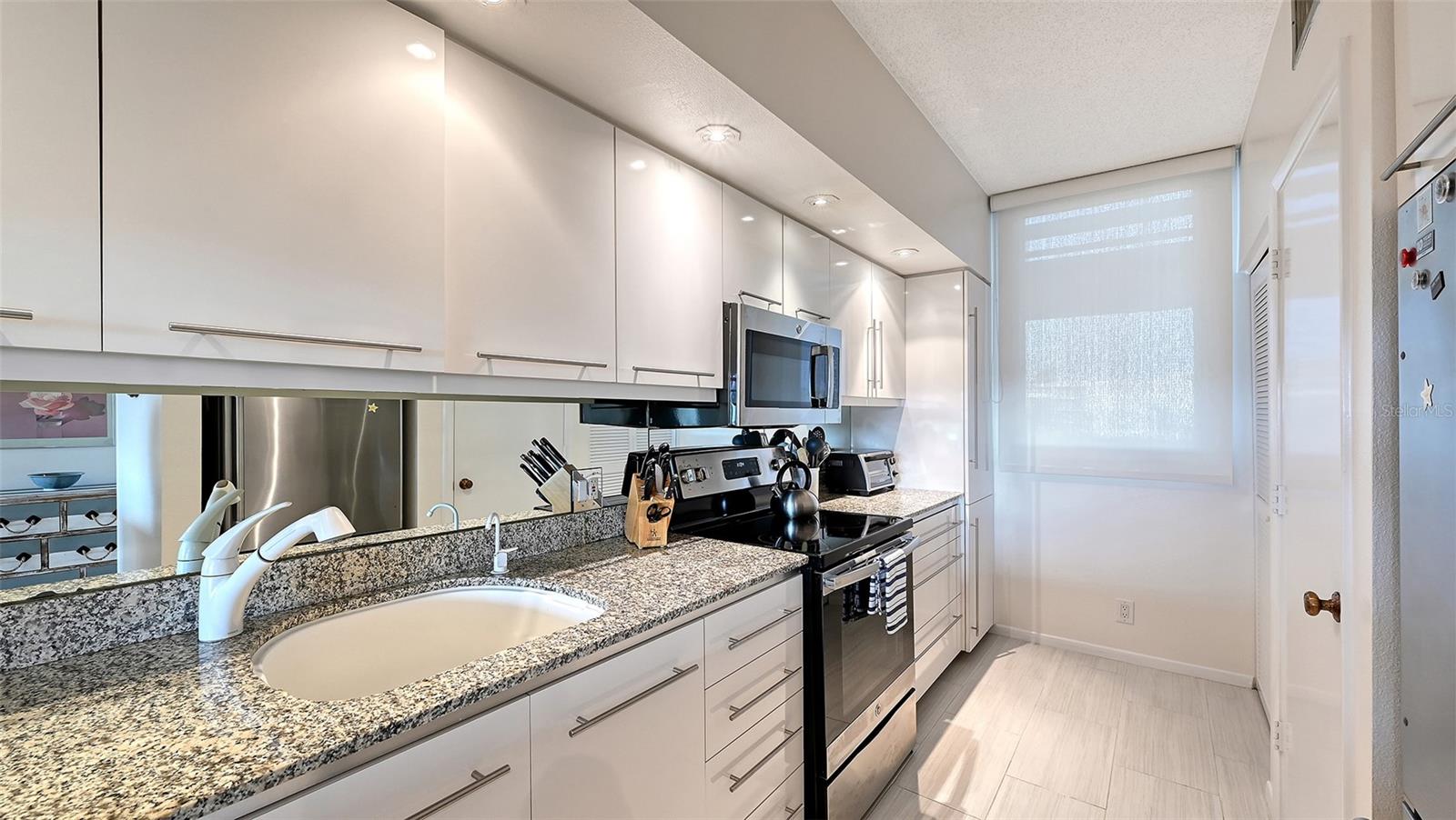 BEACHPLACE III - Residential
