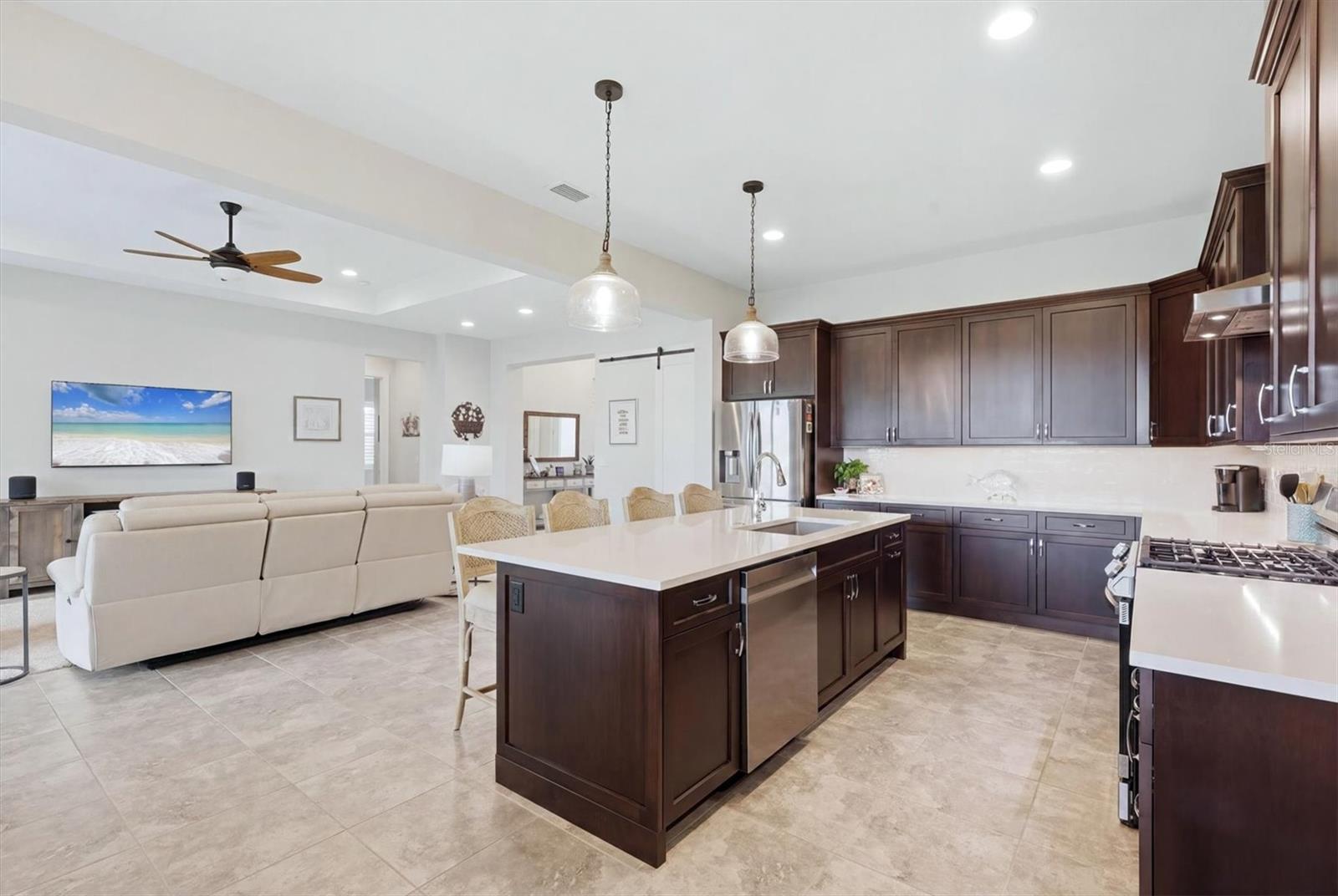 SANDHILL LAKE - Residential