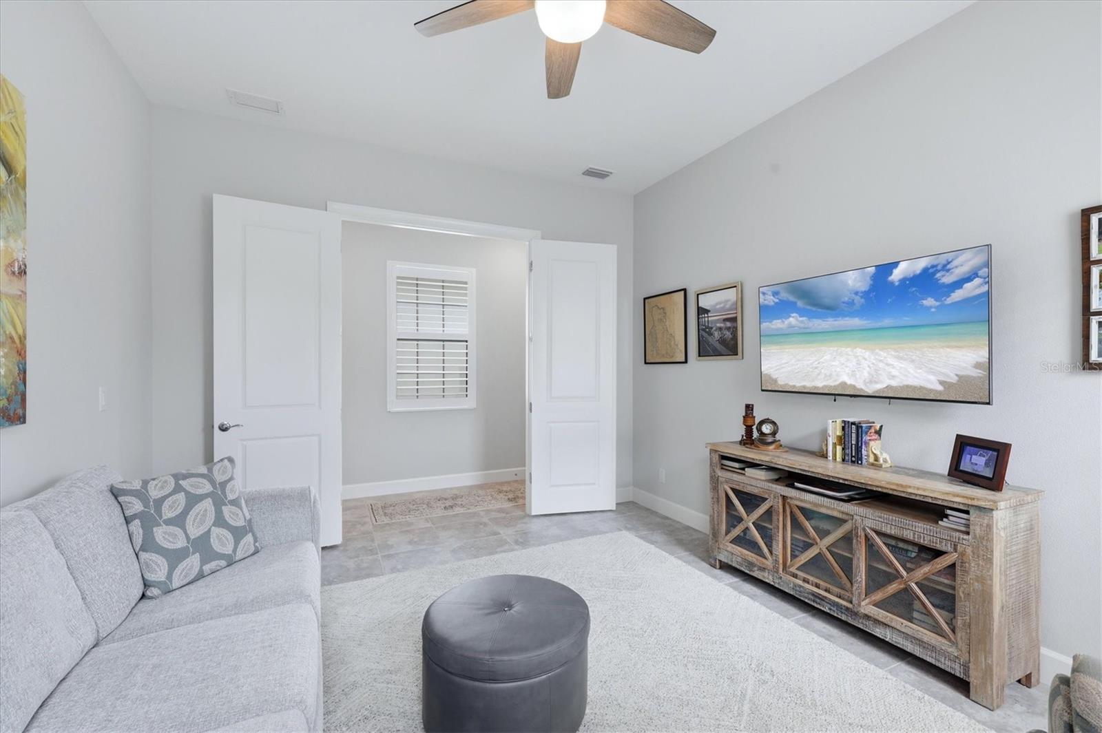 SANDHILL LAKE - Residential