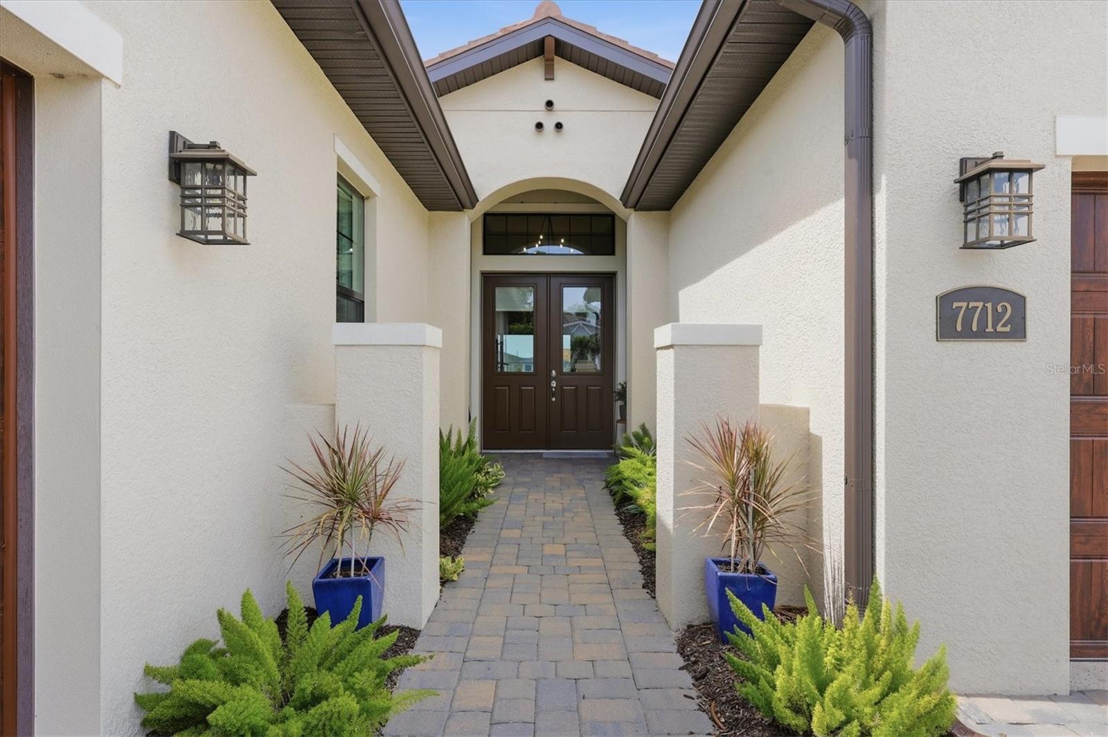 SANDHILL LAKE - Residential