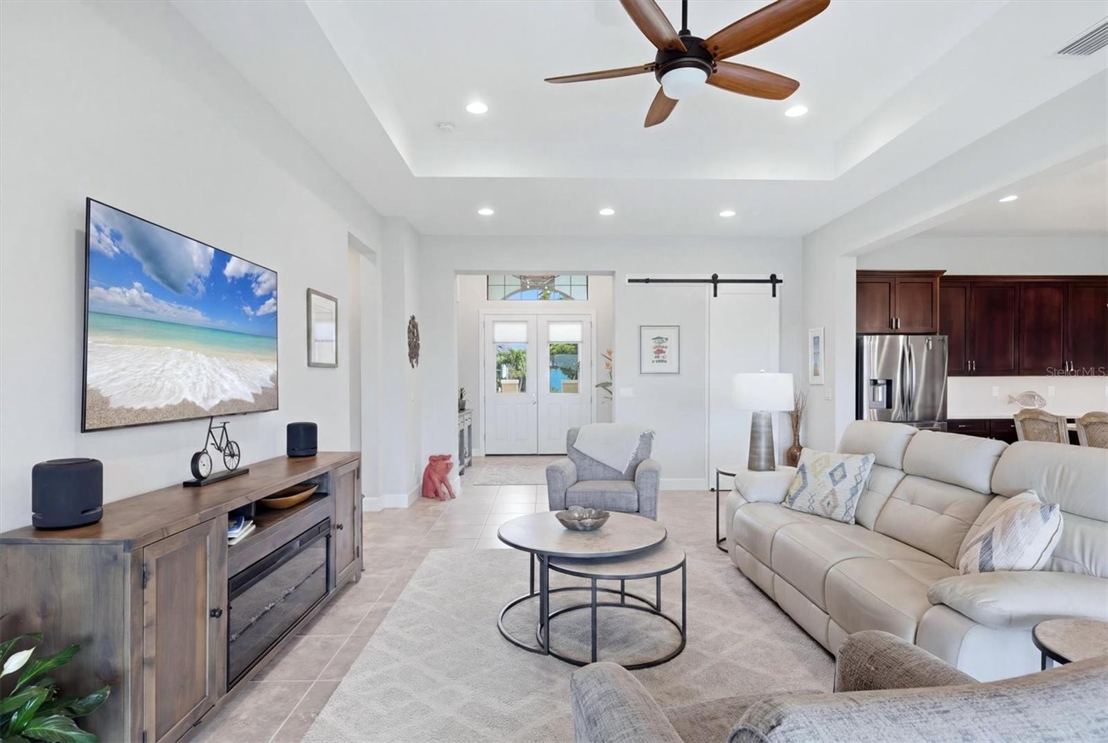 SANDHILL LAKE - Residential