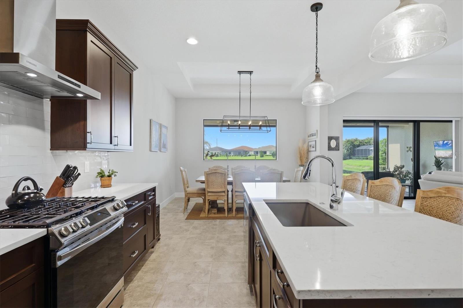 SANDHILL LAKE - Residential