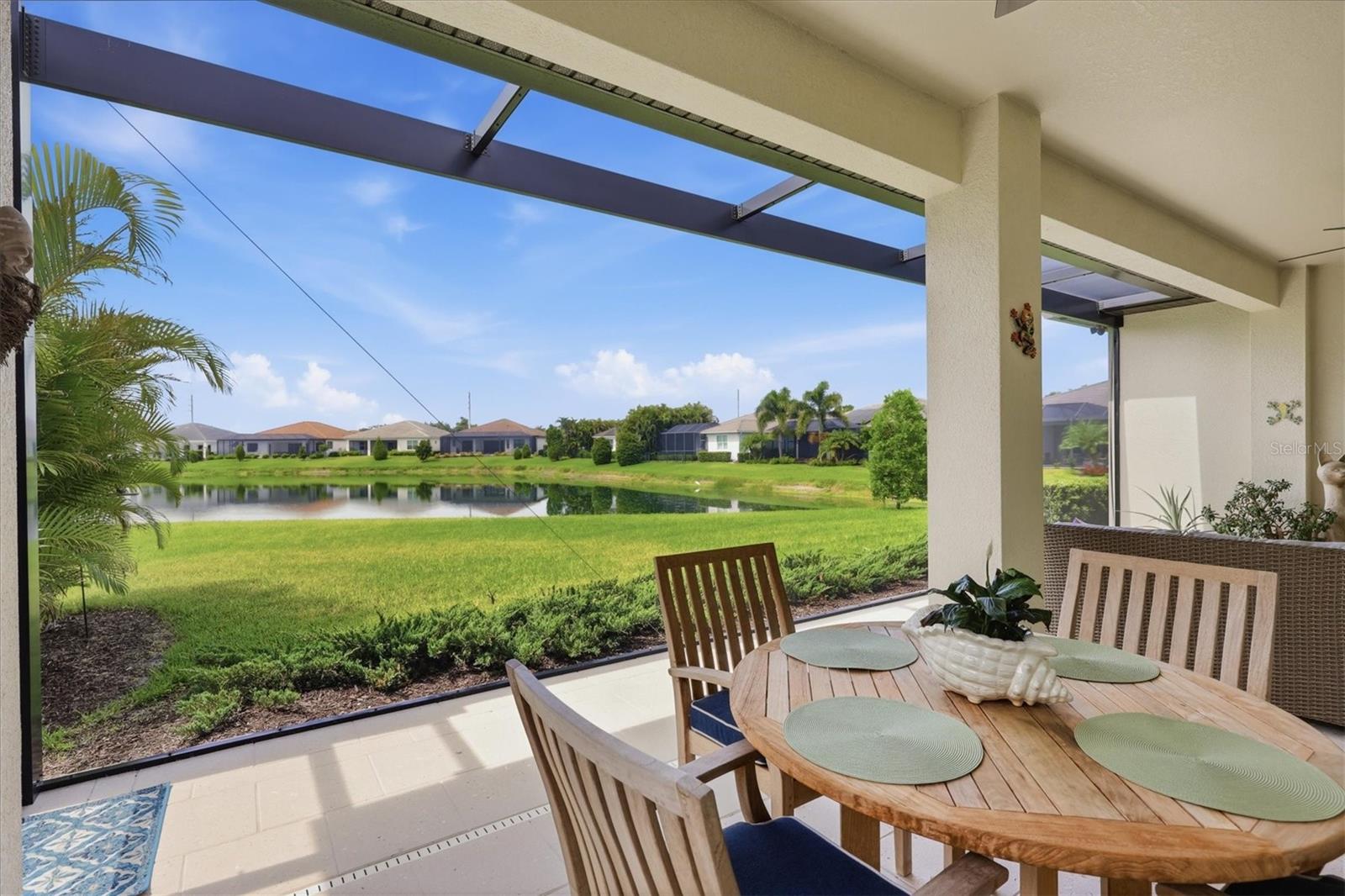 SANDHILL LAKE - Residential