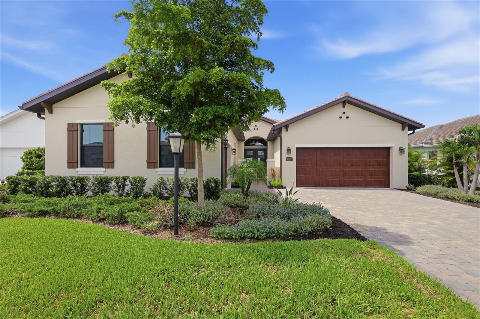 SANDHILL LAKE - Residential
