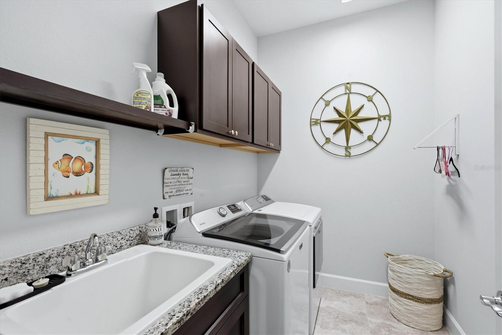 SANDHILL LAKE - Residential