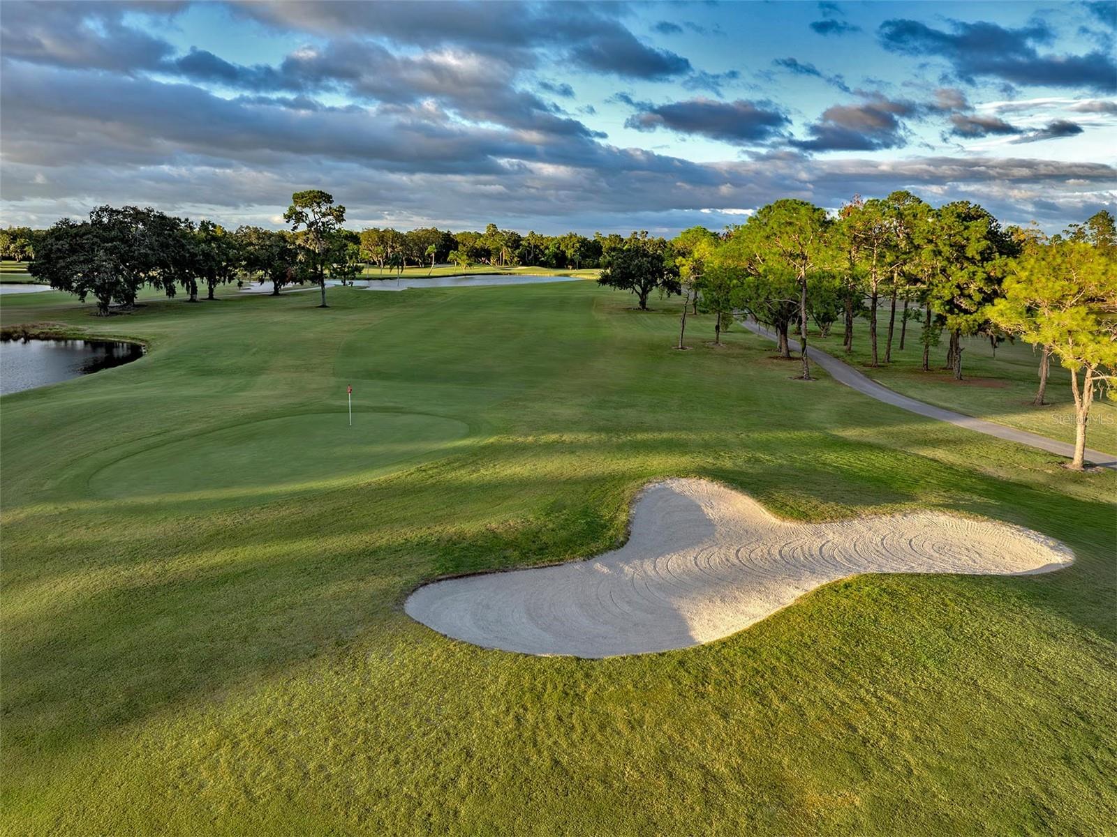 GOLF VIEW VILLAS CONDO 05 - Residential