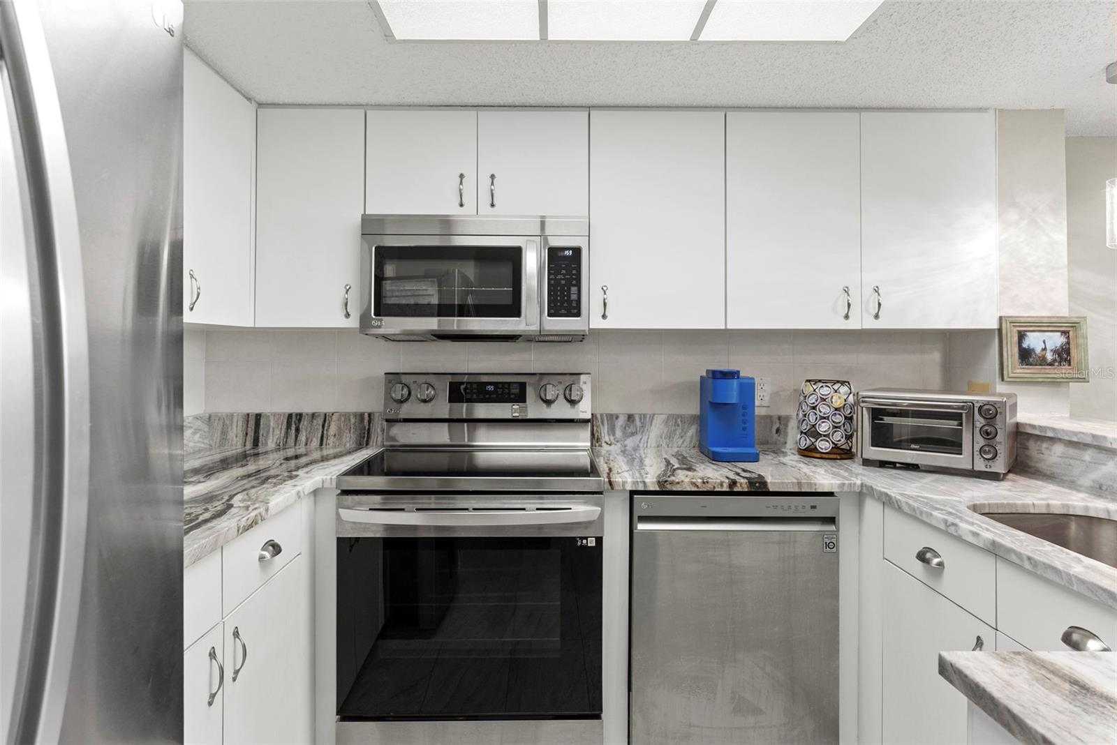 GULF ISLAND RESIDENCE & RACQUET CLUB - Residential