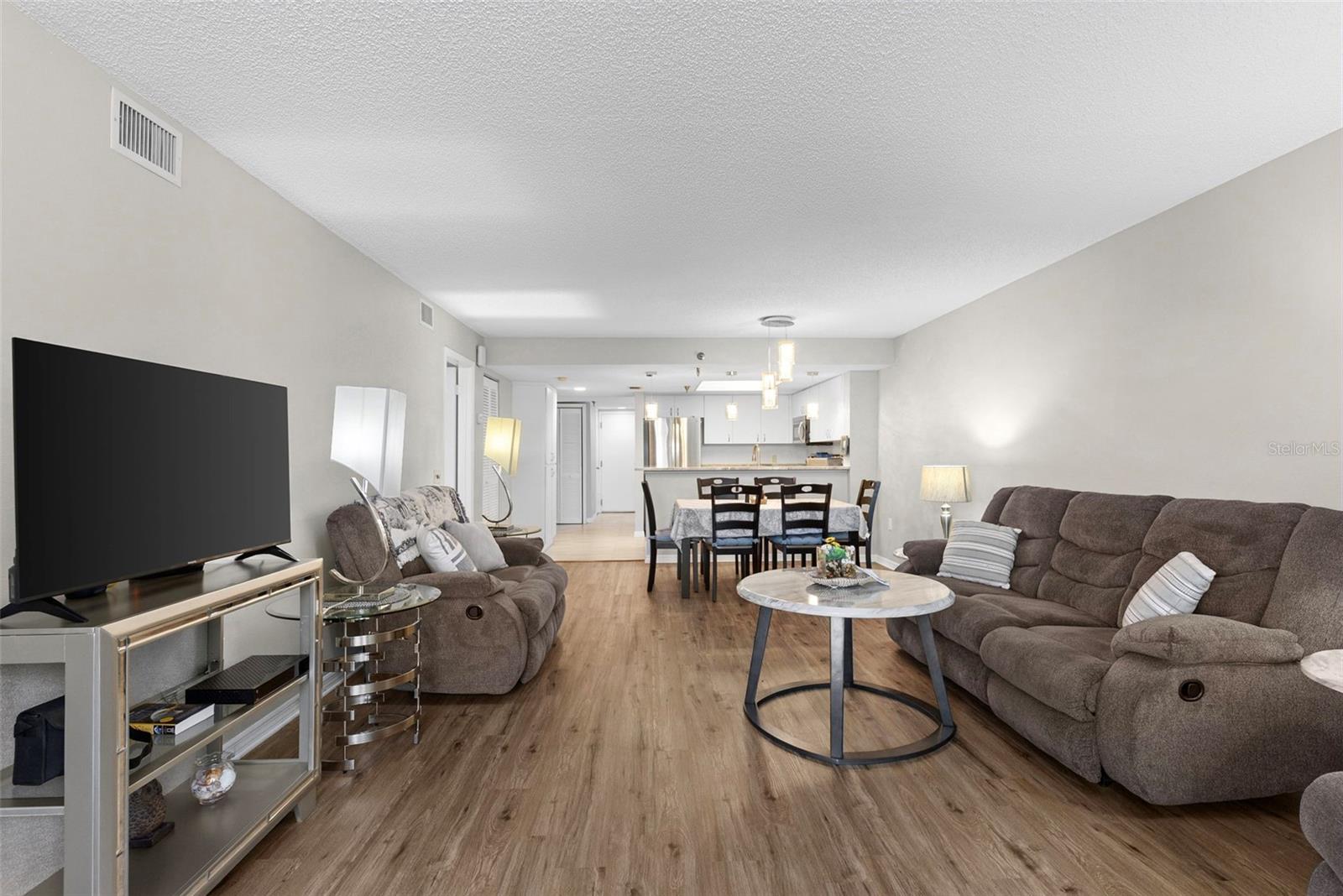 GULF ISLAND RESIDENCE & RACQUET CLUB - Residential