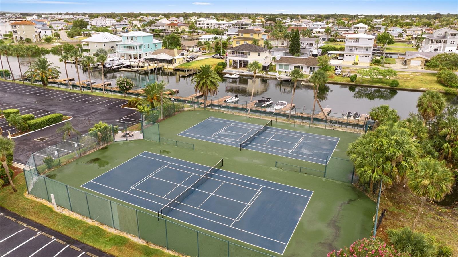 GULF ISLAND RESIDENCE & RACQUET CLUB - Residential
