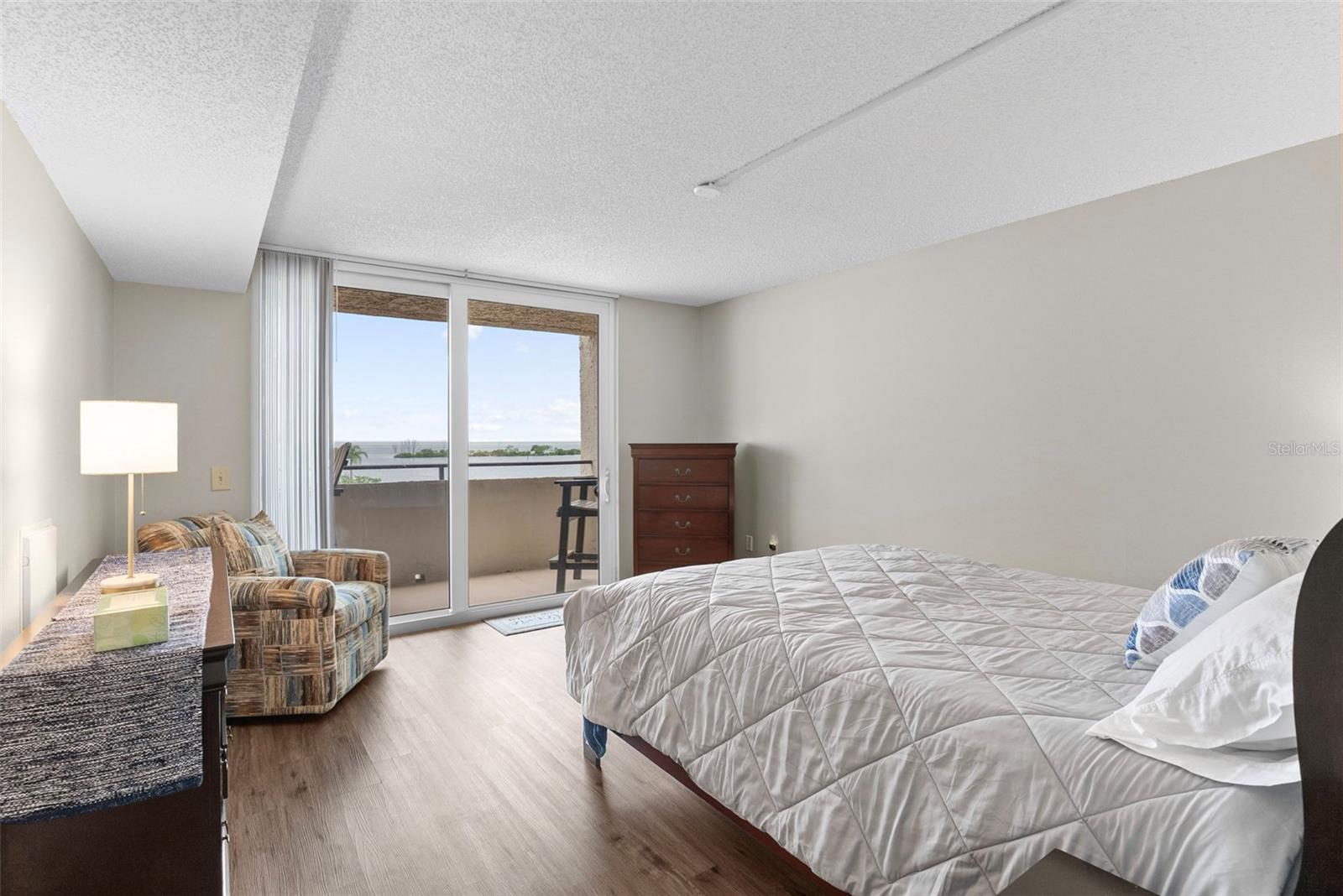 GULF ISLAND RESIDENCE & RACQUET CLUB - Residential