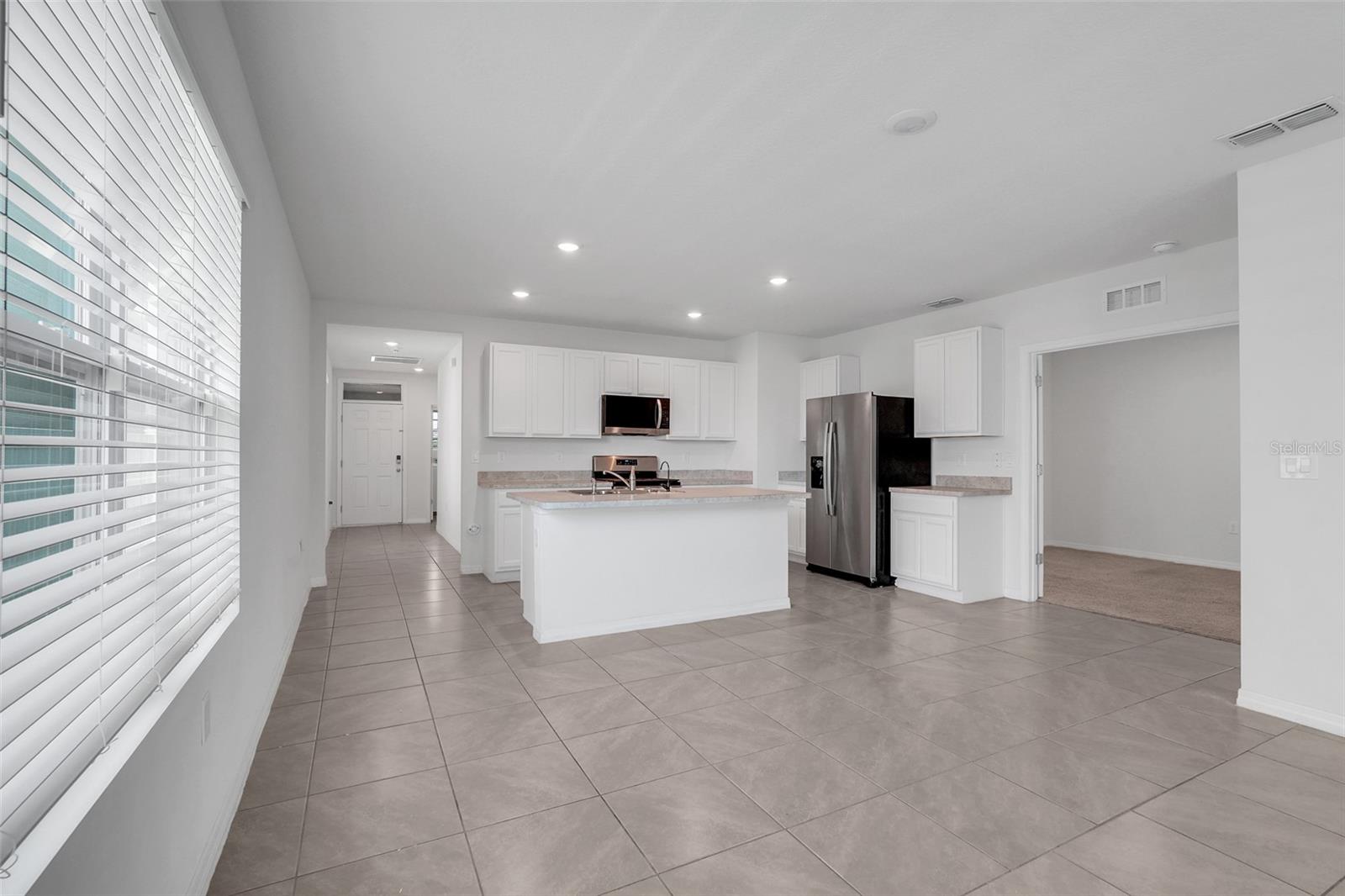 LAKE DENHAM ESTATES - Residential Lease