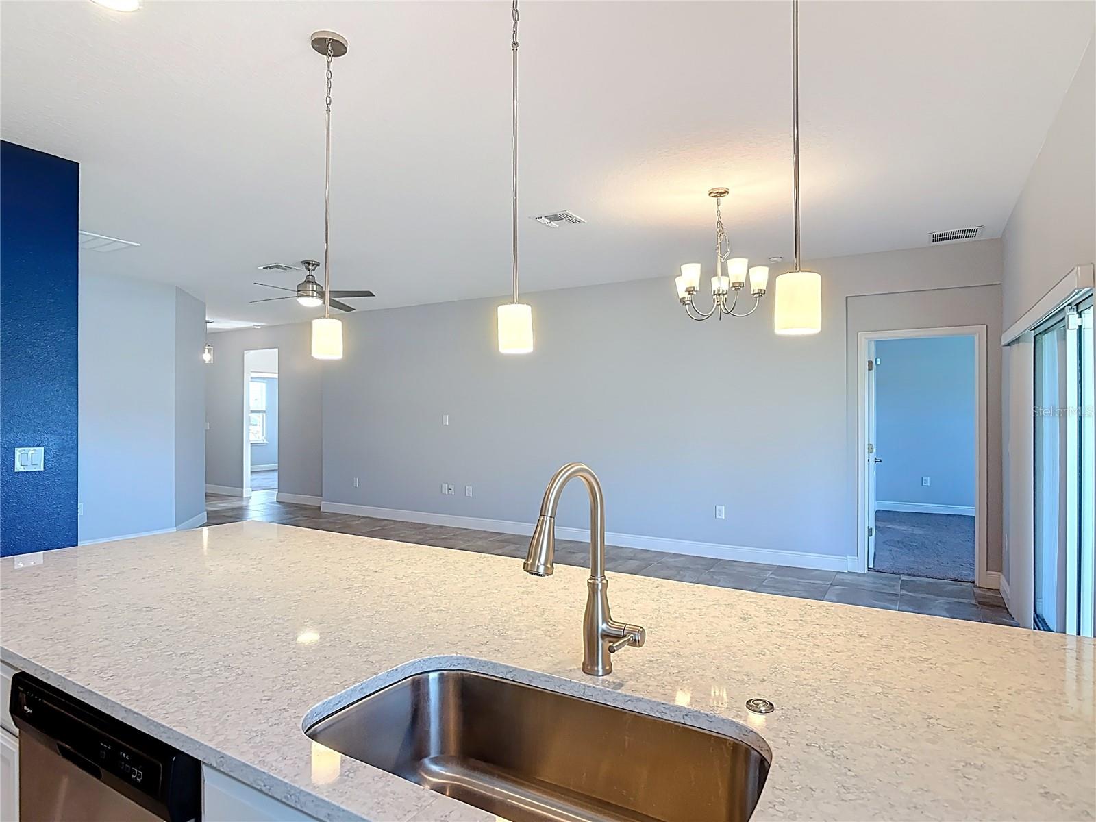 WESTPORT RESERVE PH 3 - Residential Lease