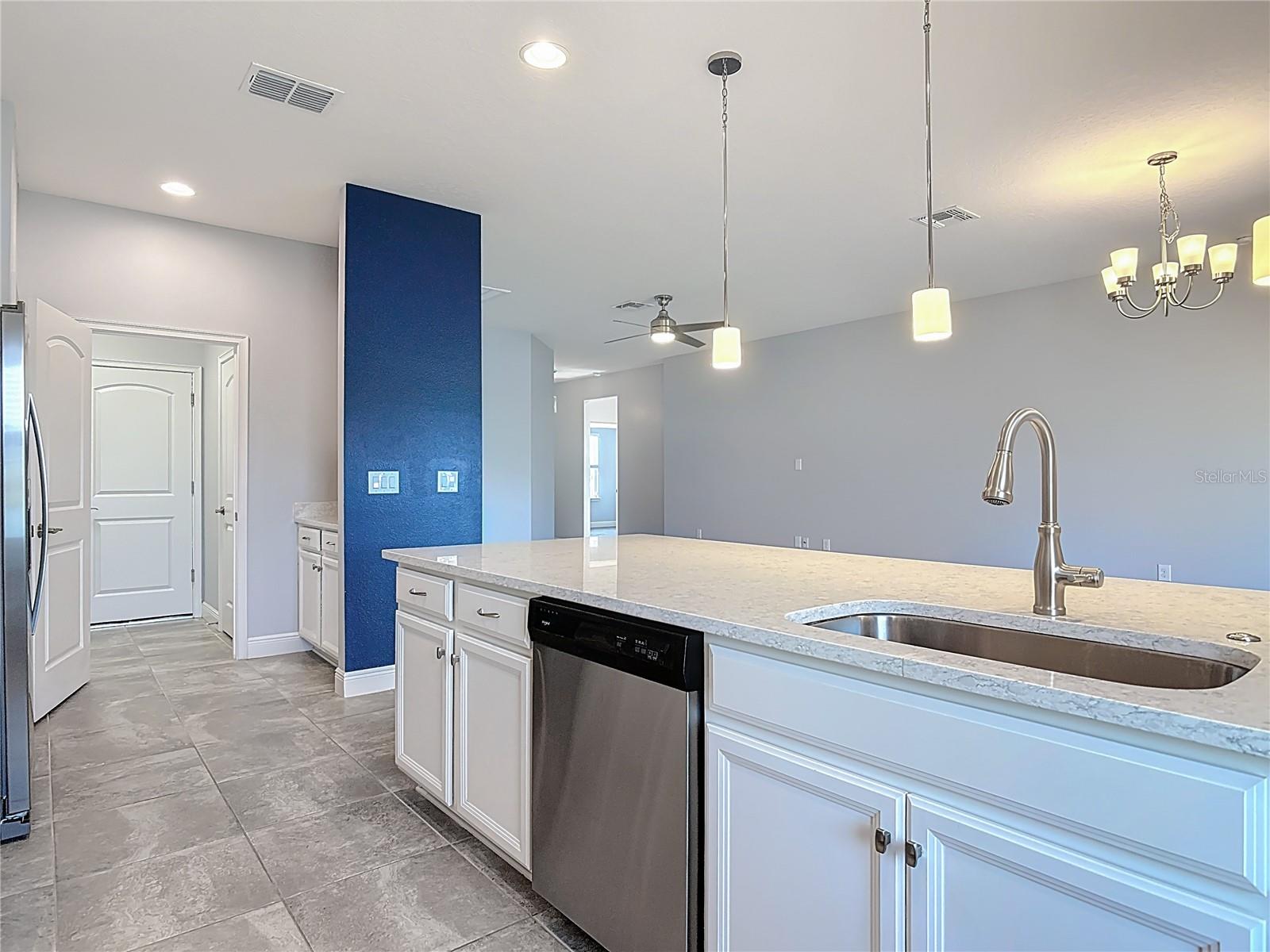 WESTPORT RESERVE PH 3 - Residential Lease