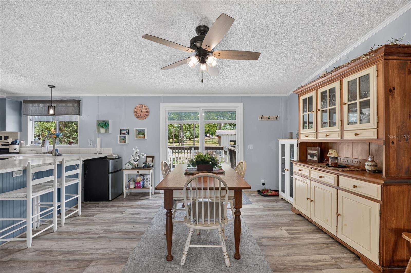WHISPERING PINES UN 2 - Residential
