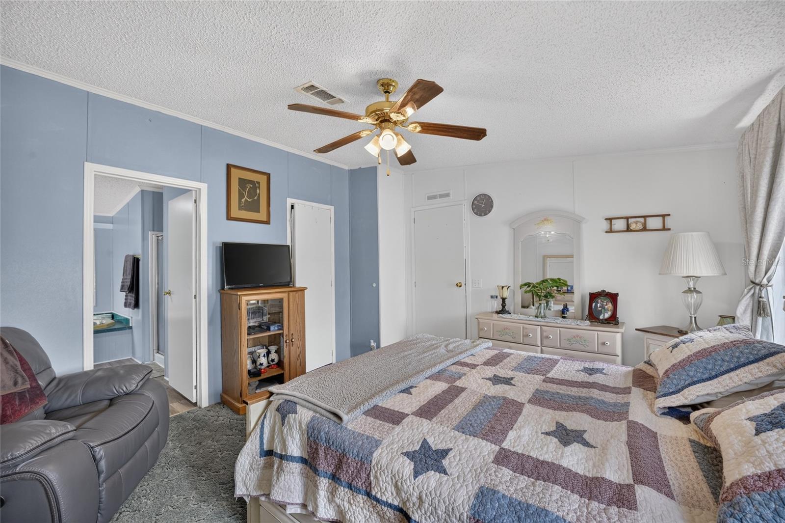 WHISPERING PINES UN 2 - Residential