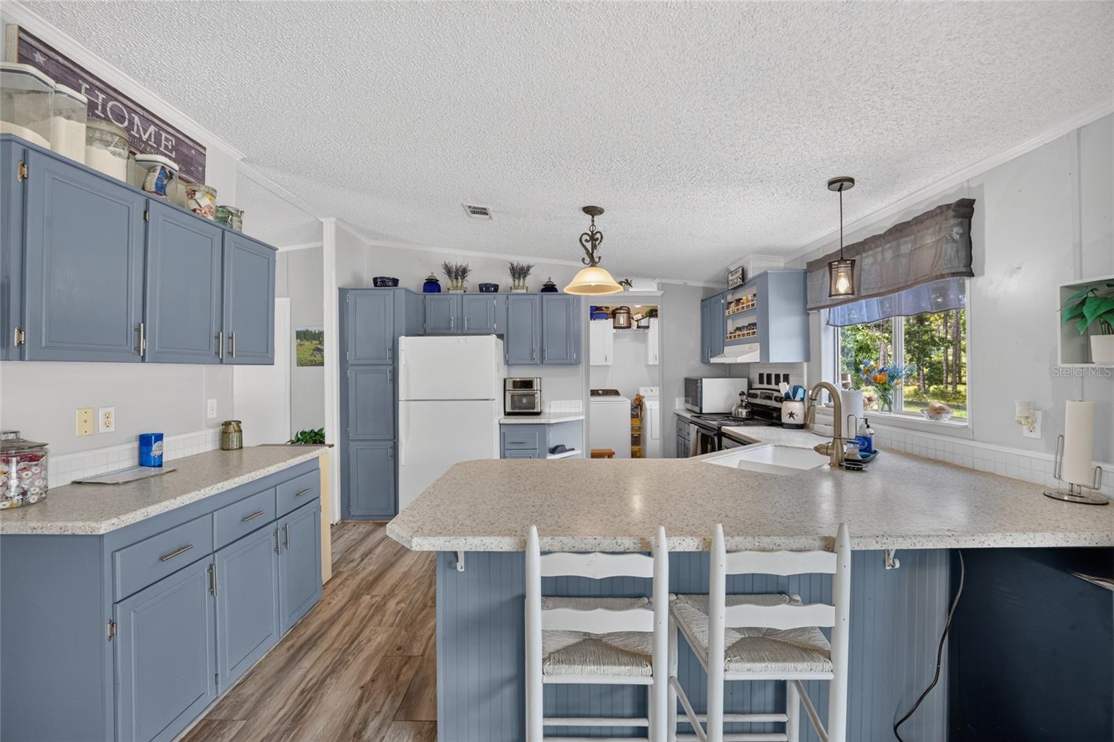 WHISPERING PINES UN 2 - Residential