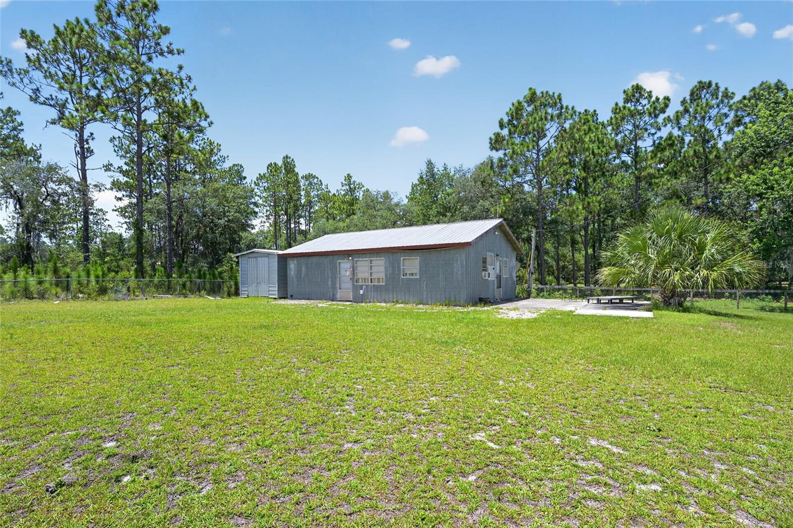 WHISPERING PINES UN 2 - Residential