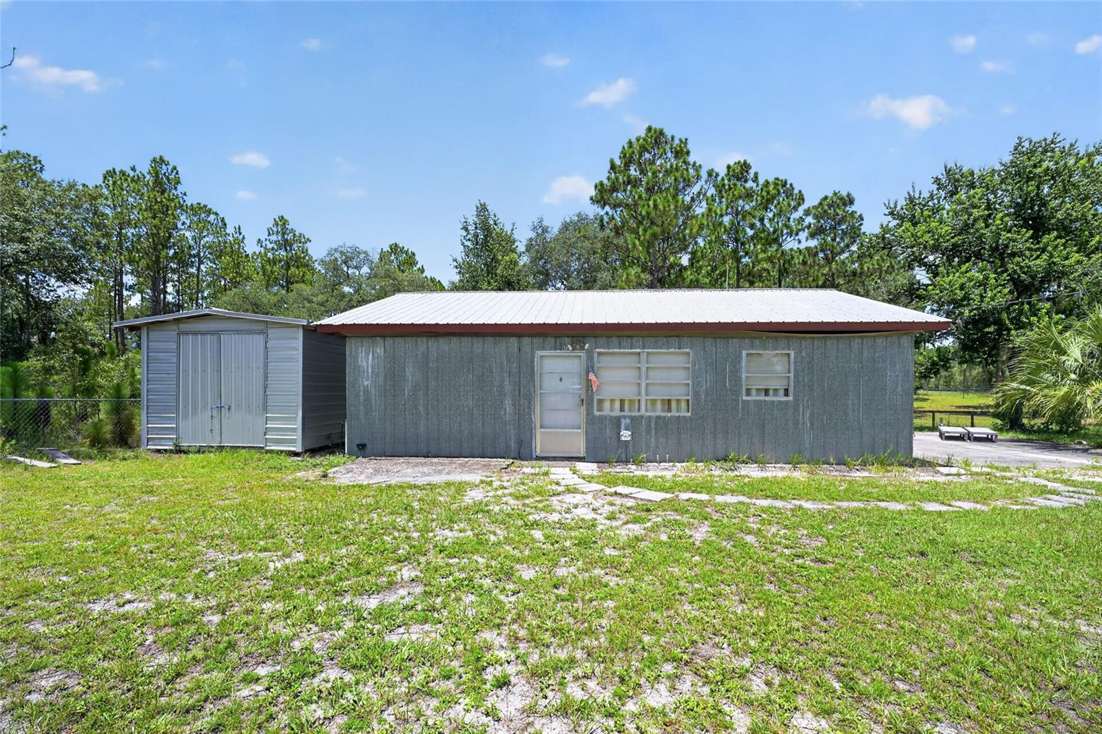 WHISPERING PINES UN 2 - Residential