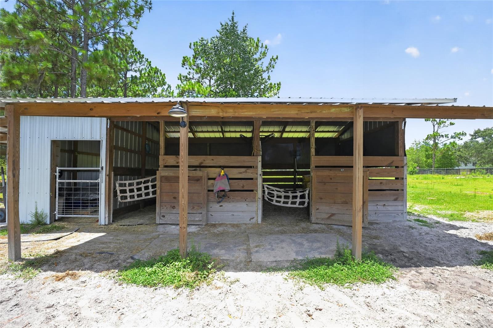 WHISPERING PINES UN 2 - Residential