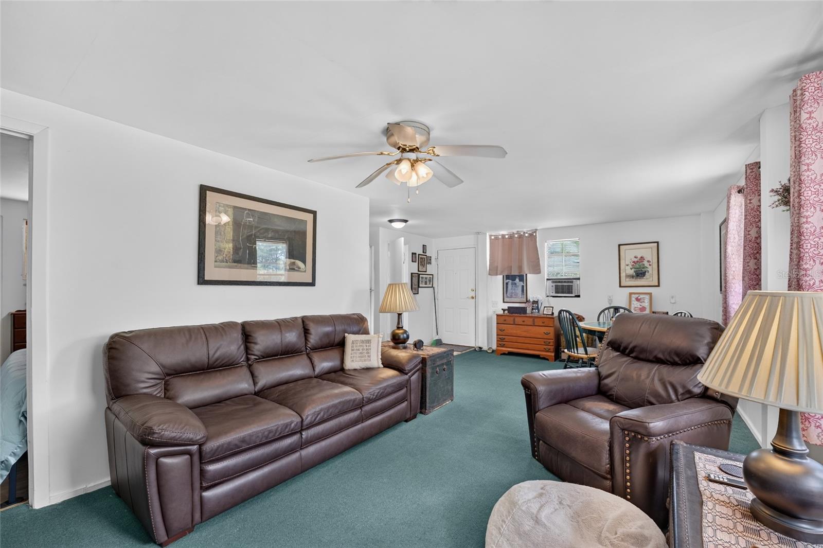 WHISPERING PINES UN 2 - Residential