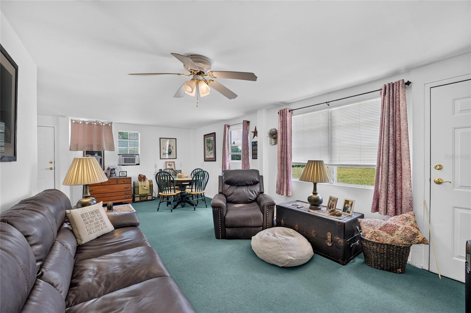 WHISPERING PINES UN 2 - Residential