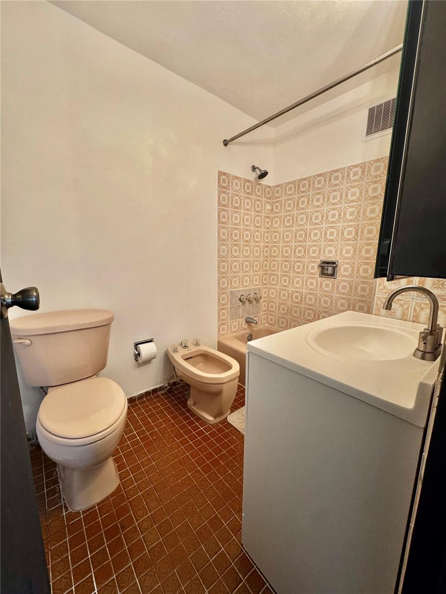 CONDOMINIO SGOVIA - Residential