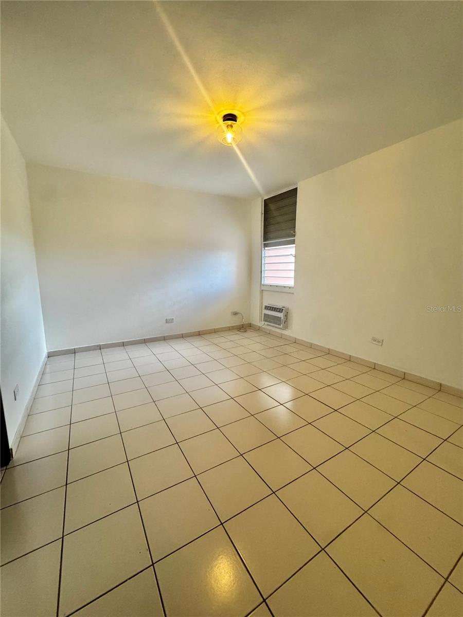CONDOMINIO SGOVIA - Residential