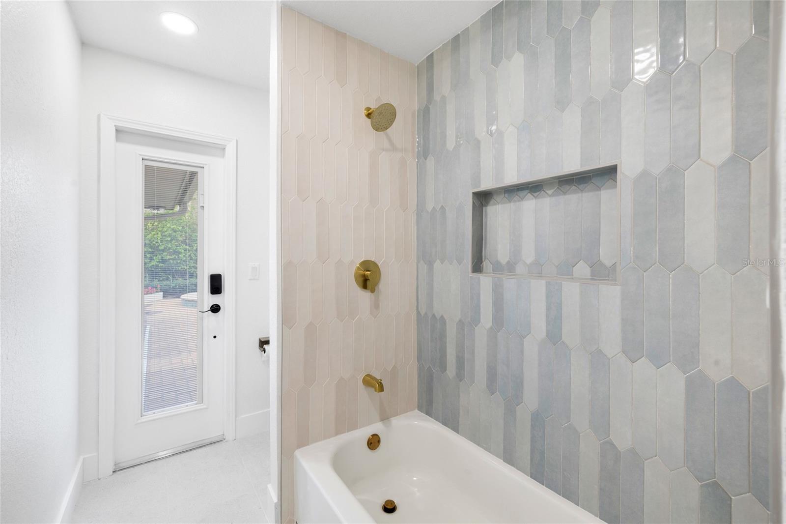 CARROLLWOOD VILLAGE SEC 1 - Residential